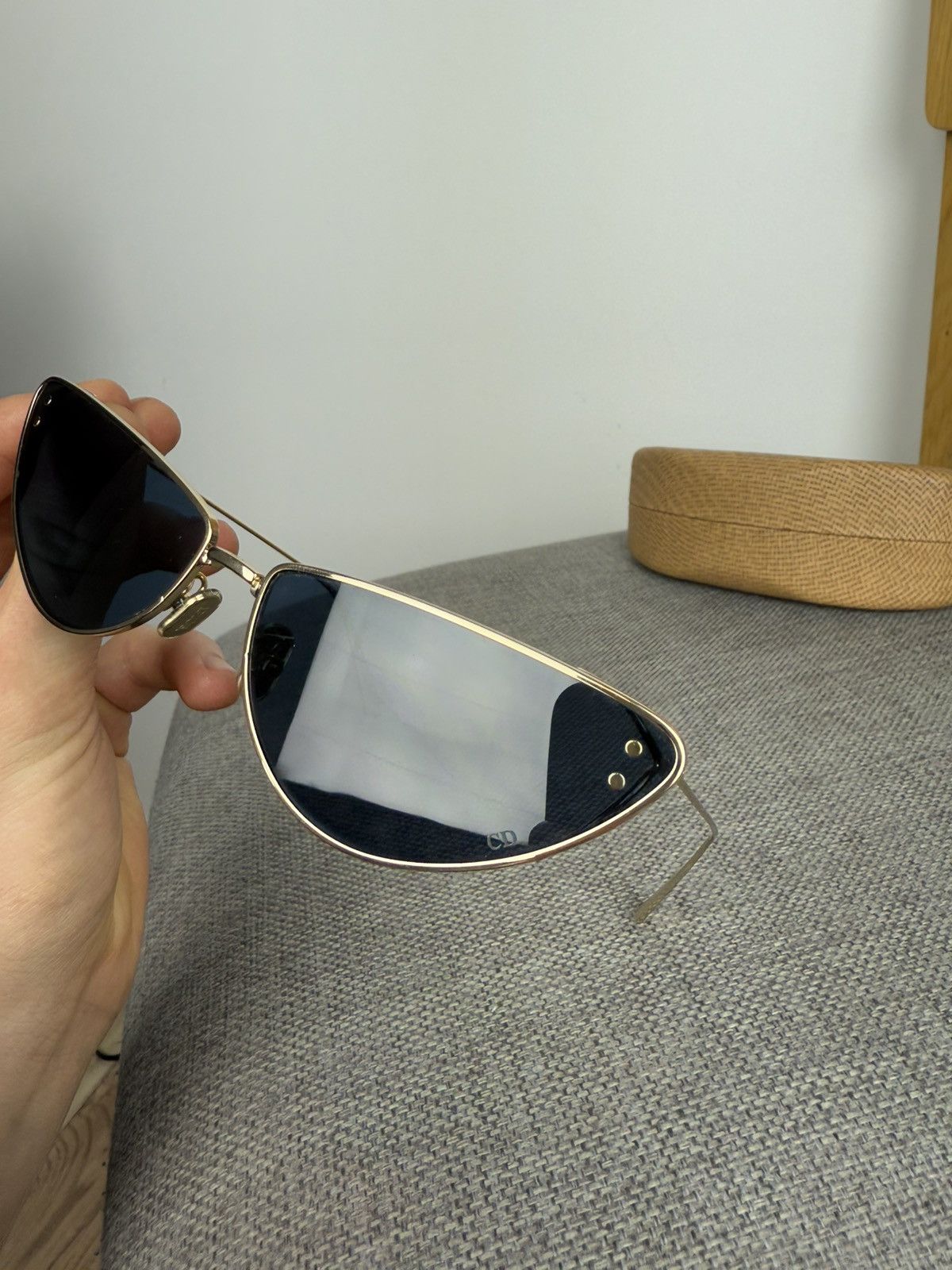 Dior × Vintage ICONIC DIOR MISS DIOR GALLIANO ERA SHIELD RIMLESS SHADES Size ONE SIZE - 6 Thumbnail