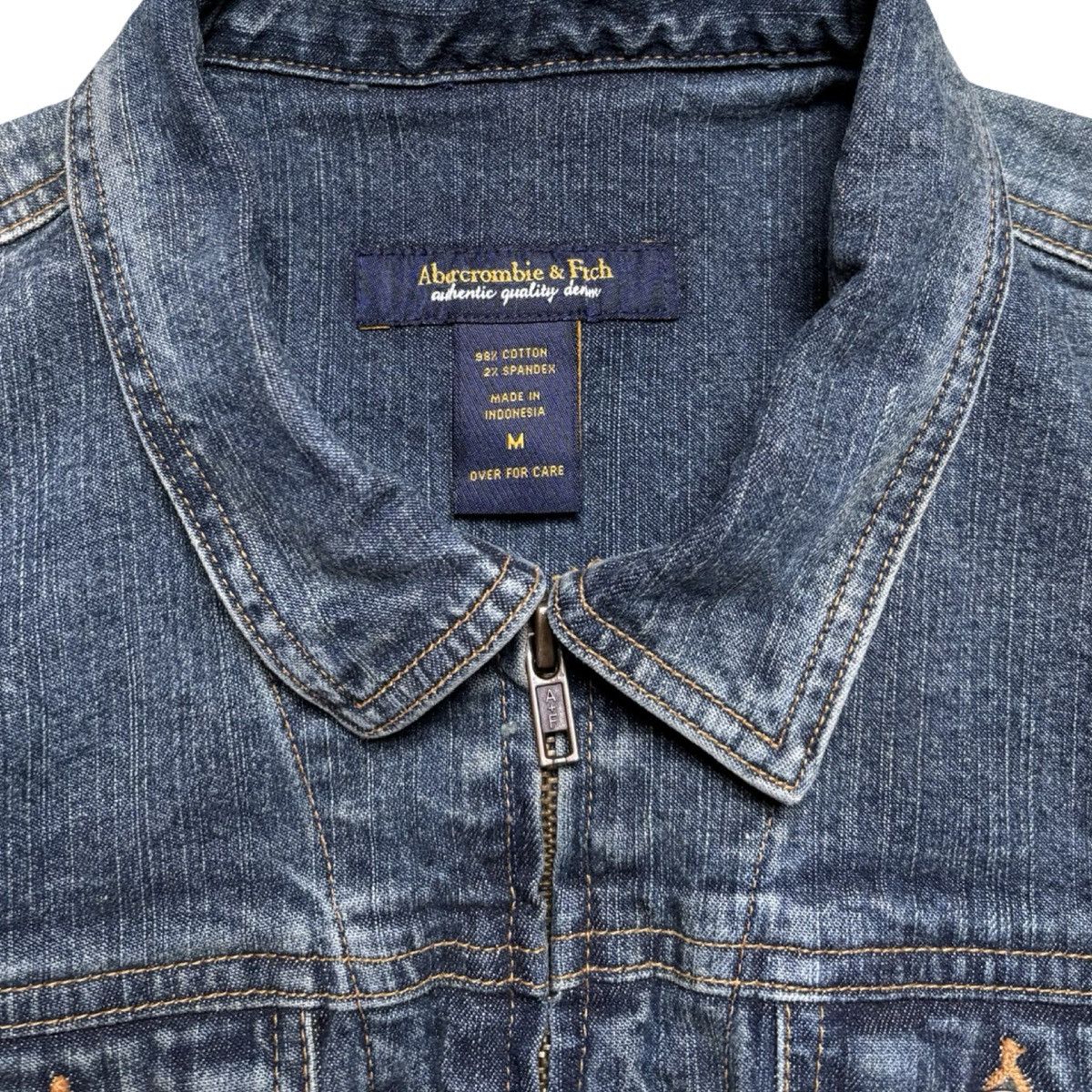 Abercrombie & Fitch Y2K Abercrombie & Fitch Light Wash Zip Front Denim Jacket M Size M / US 6-8 / IT 42-44 - 3 Thumbnail
