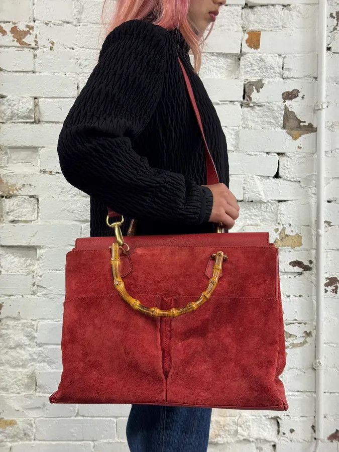 Gucci 1990s Gucci Red Suede Leather Bamboo Handle Shoulder Bag Size ONE SIZE - 2 Thumbnail