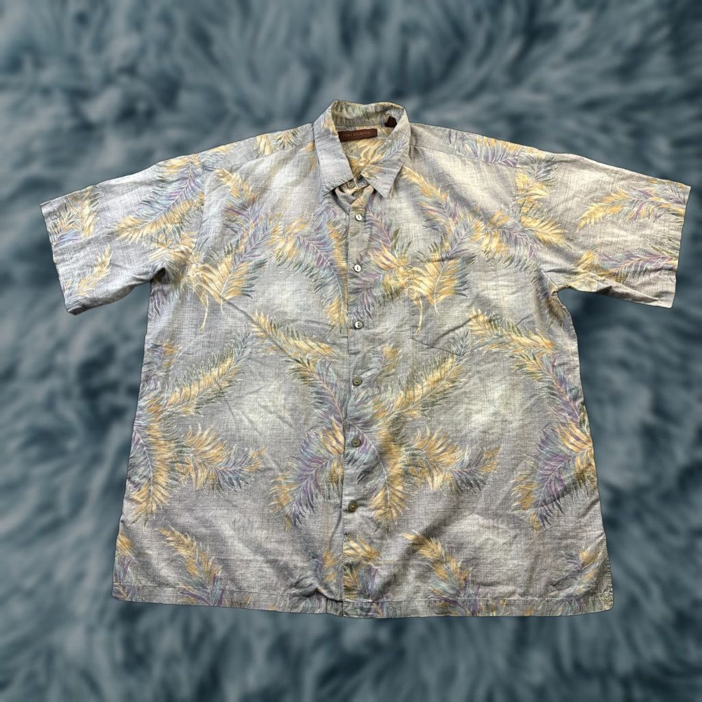 Tori Richard Tori Richard Shirt XL Gray Button-Up Mens Hawaiian Floral Cotton Lawn Short Sleeve Embroidered Casual Regular Fit Size US XL / EU 56 / 4 - 1 Thumbnail