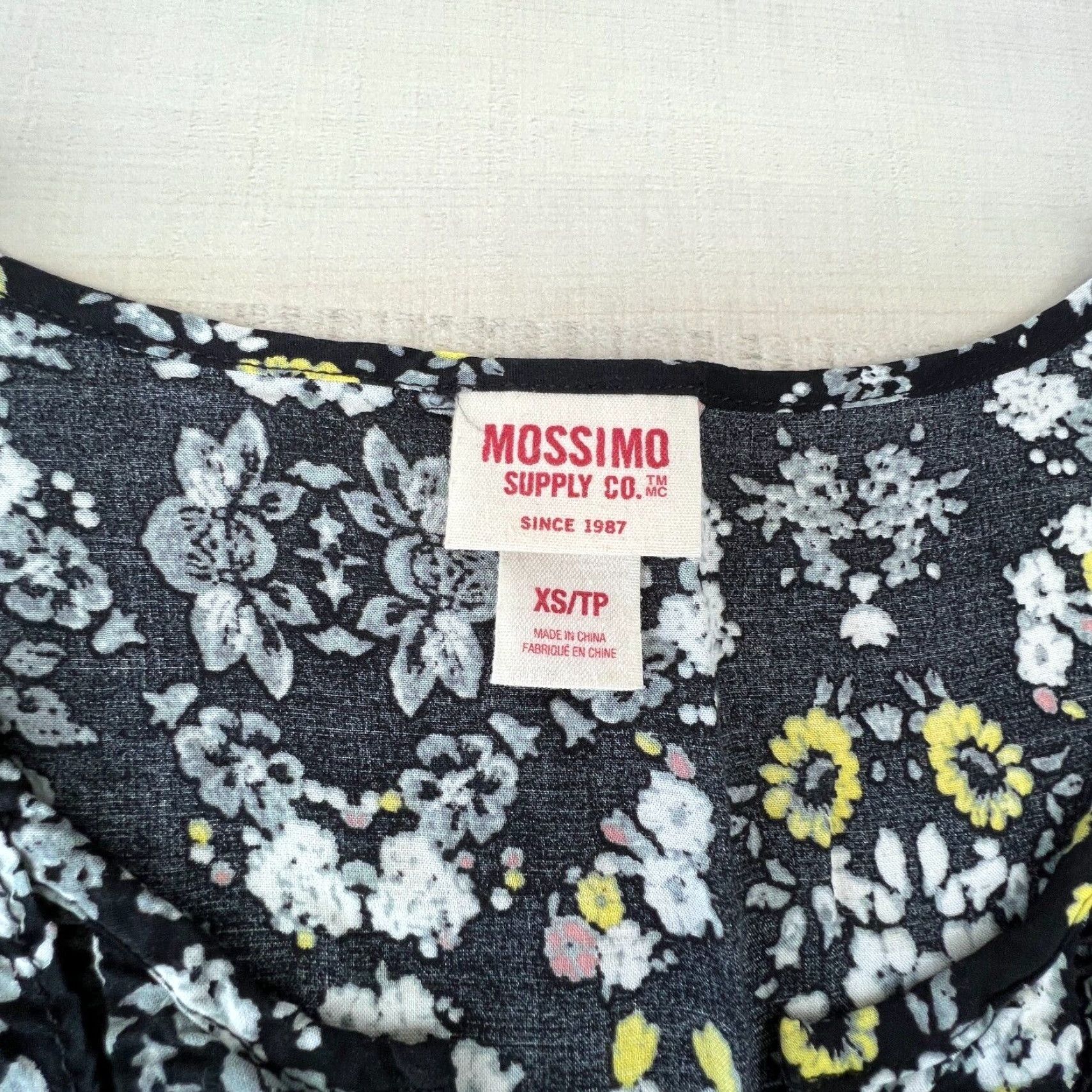 Mossimo Mossimo Women's XS Black Floral Peasant Blouse 3/4 Sleeves Top Size XS / US 0-2 / IT 36-38 - 4 Thumbnail