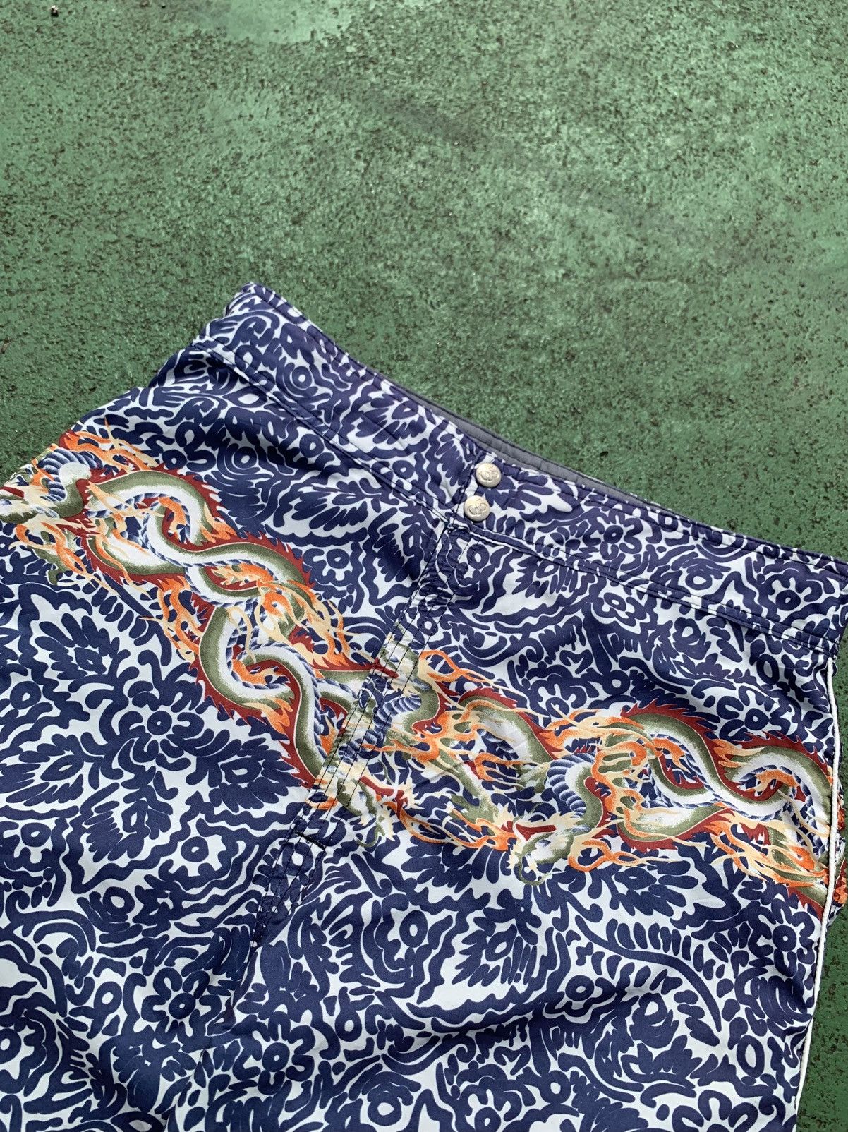 Quiksilver VINTAGE QUIKSILVER DRAGON BOARD SHORTS Size US 32 / EU 48 - 5 Thumbnail
