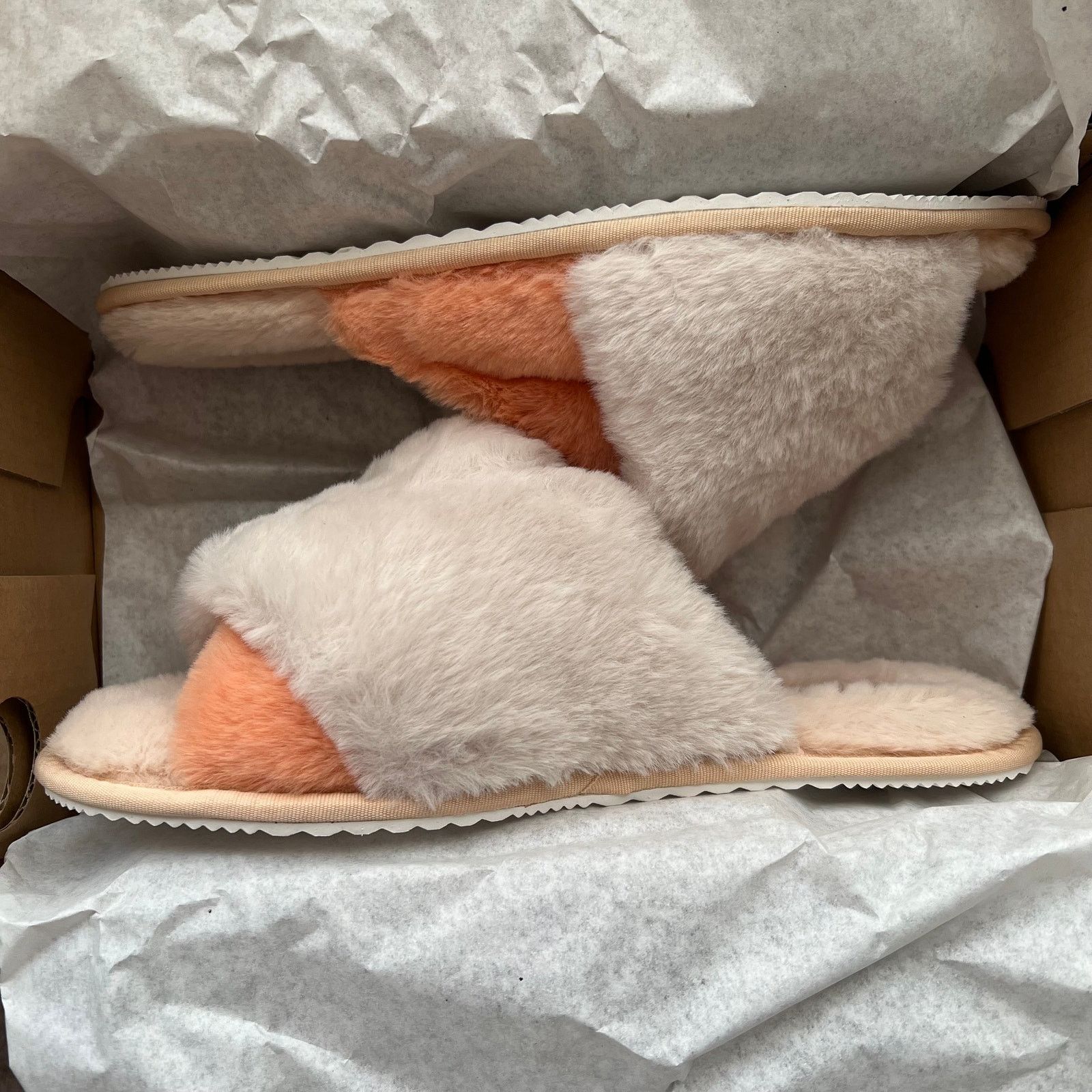 SOREL Sorel Nova Sand Go Mail Run Faux Fur Suede Slippers, US7 Size US 7 / IT 37 - 6 Thumbnail