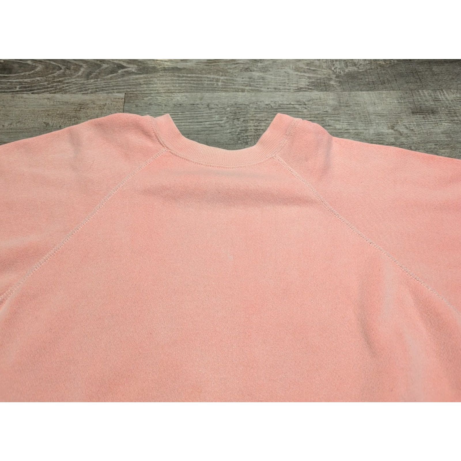 Tultex VINTAGE Tultex Sweatshirt Crewneck 80s USA Unisex Adults L Pink Cotton Polyester Blend Sweatshirt Size US L / EU 52-54 / 3 - 2 Thumbnail