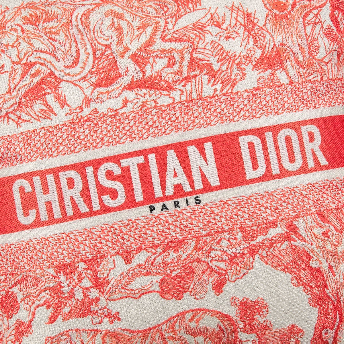 Dior o1bcso1str0226 Size:OS/Small Square Pillow in Red/White Size ONE SIZE - 3 Thumbnail