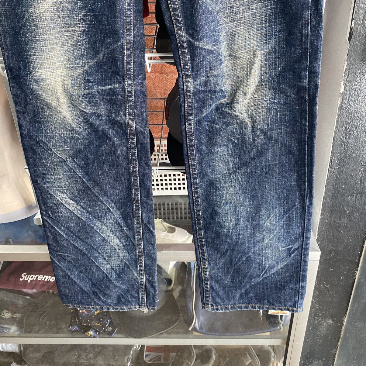 Le Grande Bleu (L.G.B.) Y2K Red Pepper Japan Embroidered Wings Denim Size US 34 / EU 50 - 13 Thumbnail
