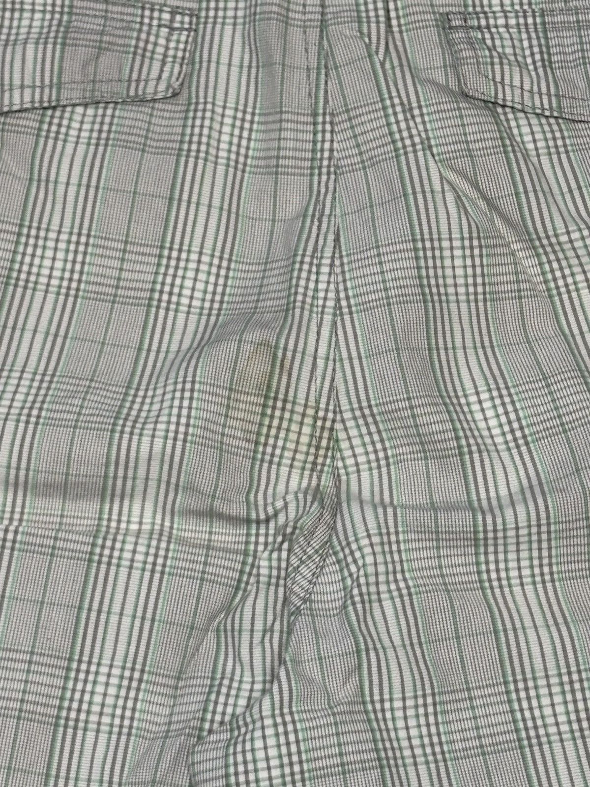 Quiksilver Y2K Quiksilver White/Grey Plaid Relaxed Shorts Size 38 Size US 38 / EU 54 - 8 Thumbnail