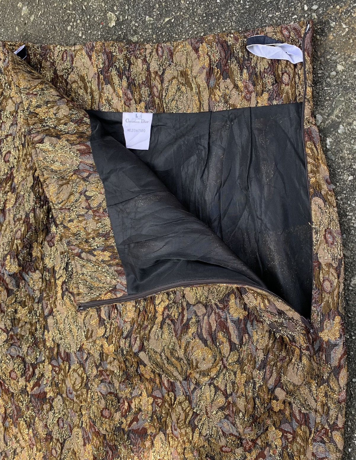 Christian Dior Monsieur × Dior × Vintage Vintage Christian Dior Slit Thread Gold Flower Mini Skirt Size 26" / US 2 / IT 38 - 12 Thumbnail
