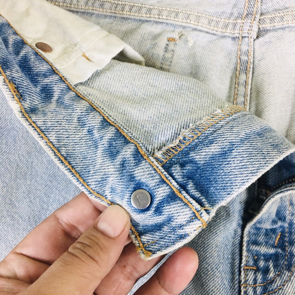 Levi's Vintage 90s Levi’s 550 Orange Tab Relaxed Fit Tapered Leg Size US 38 / EU 54 - 10 Thumbnail