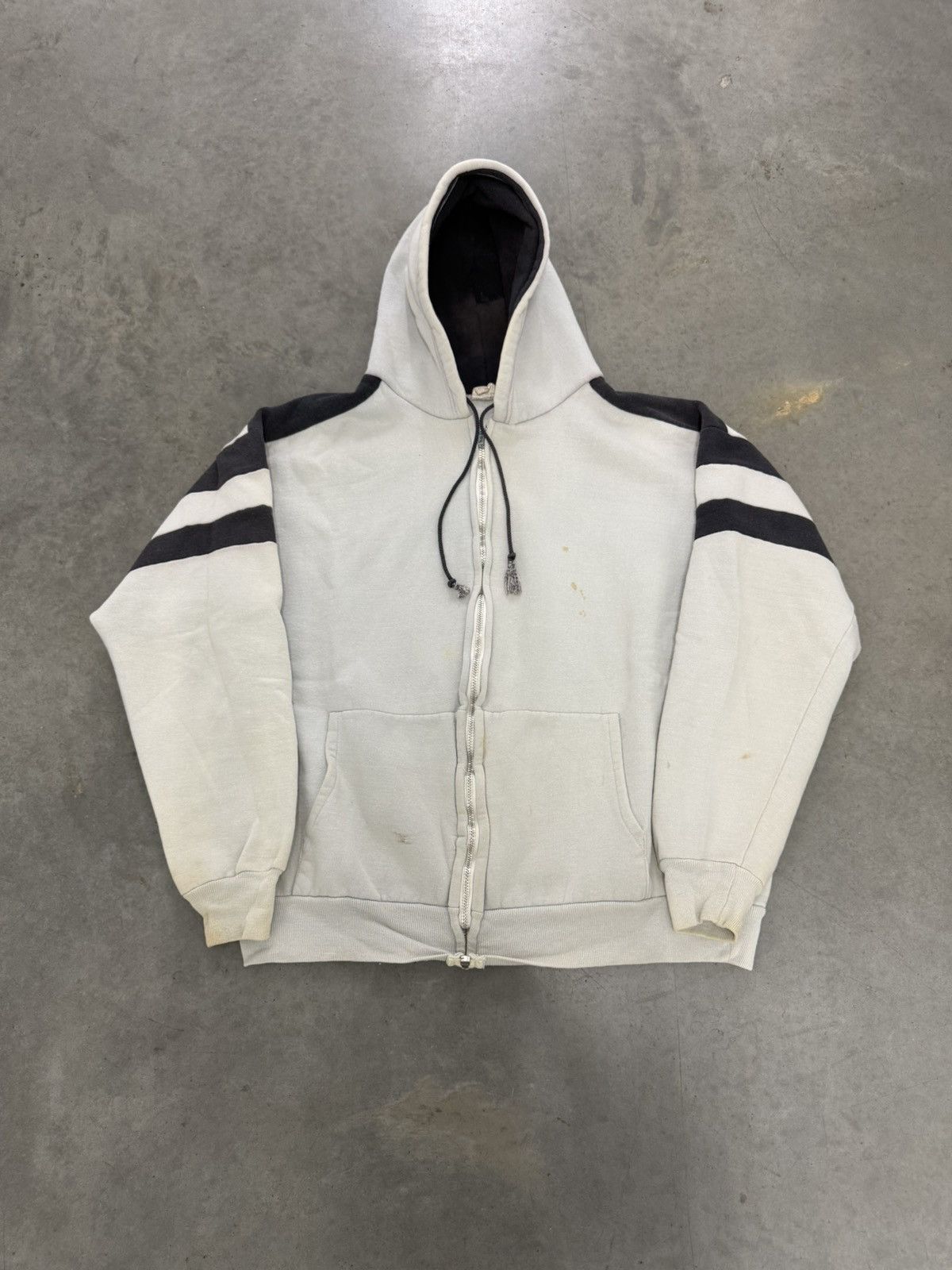 Japanese Brand Vintage Faded White Navy YKK Zipper Hoodie 80s USA Large Size US L / EU 52-54 / 3 - 1 Thumbnail