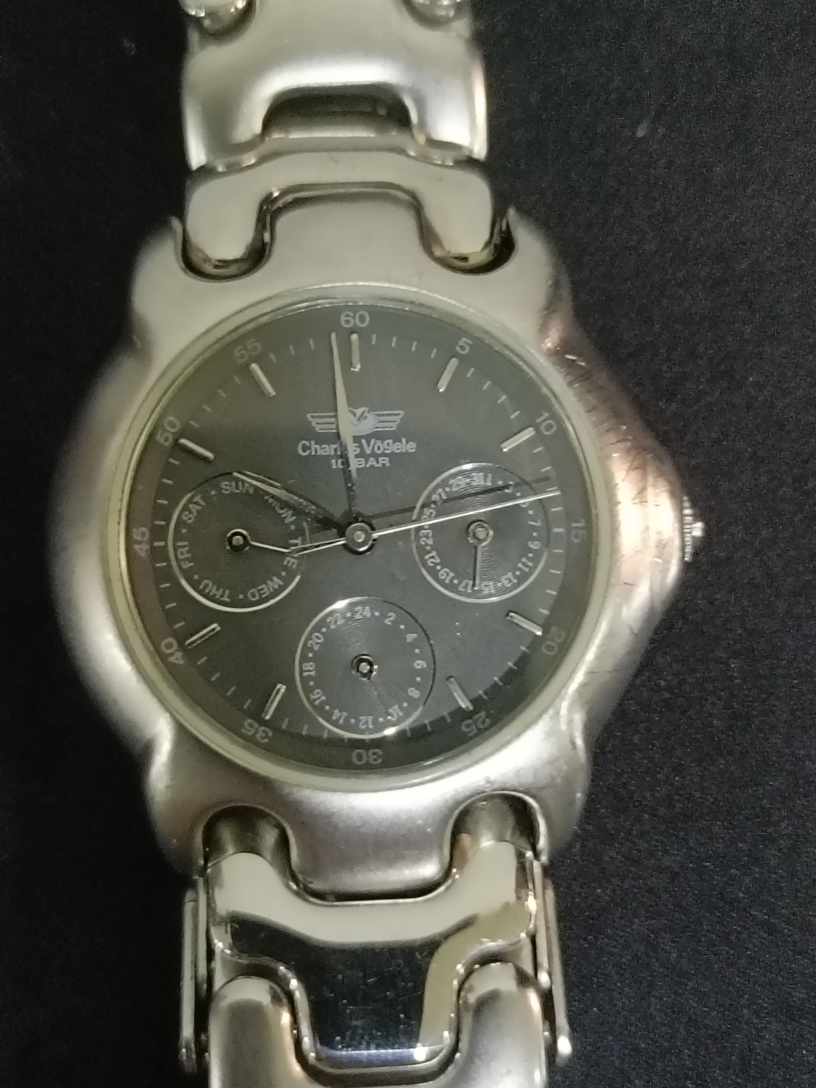 Vintage Vintage Charles vogele triple calendar quartz watch Size ONE SIZE - 2 Thumbnail
