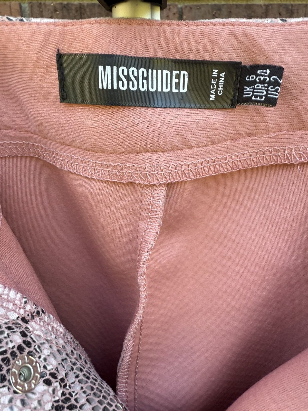 Missguided Missguided High Waist Pink Faux Snakeskin Reptile Pants Size 26" / US 2 / IT 38 - 5 Thumbnail