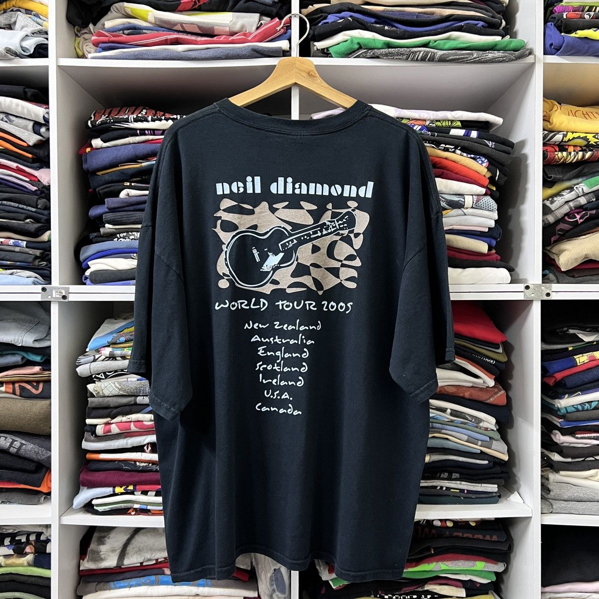 Band Tees × Vintage VTG NEIL DIAMOND WORLD TOUR TEE Size US XXL / EU 58 / 5 - 2 Thumbnail