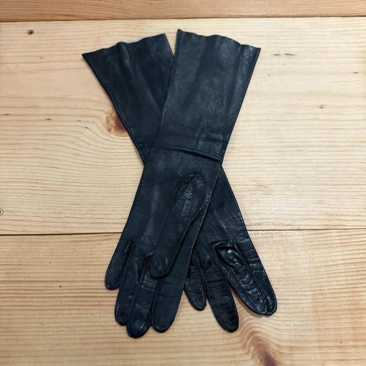 Designer Vintage Women's Black Leather Gloves Size ONE SIZE - 3 Thumbnail