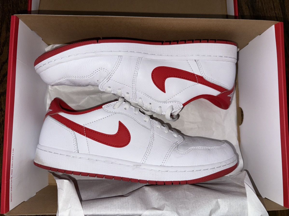 Jordan Brand Nike Air Jordan 1 Retro Low OG White University Red Sz 10.5 Size US 10.5 / EU 43-44 - 8 Thumbnail