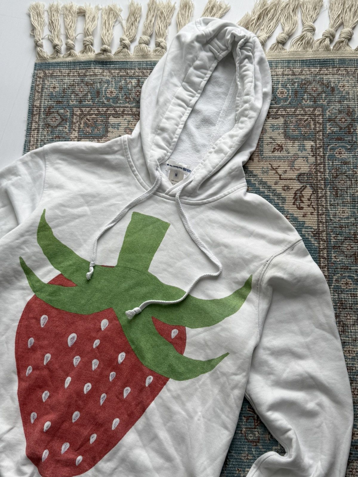 Comme des Garcons Comme des Garçons Strawberry 🍓 Hooded Size US M / EU 48-50 / 2 - 2 Thumbnail
