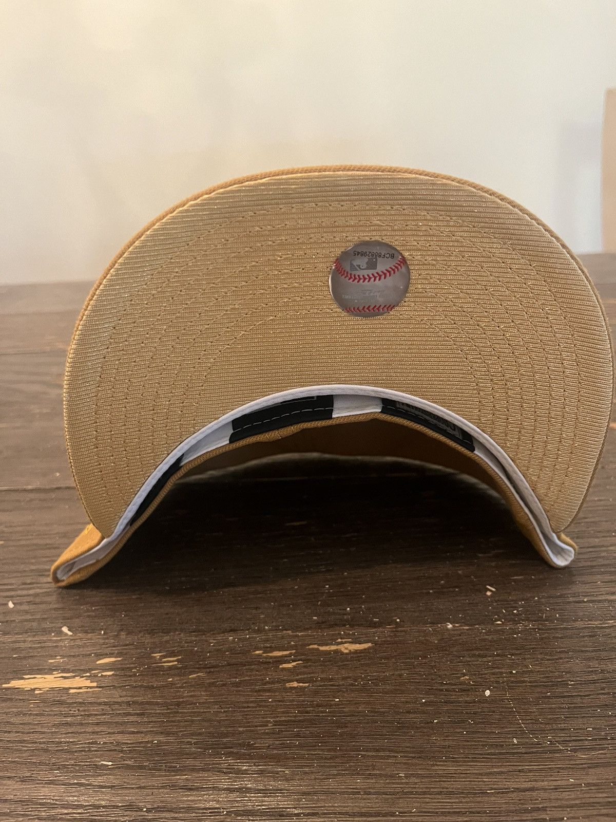 Hat Club × New Era Hatclub New York Yankees Gold Fitted Hat Size 7 1/2 Size ONE SIZE - 3 Thumbnail