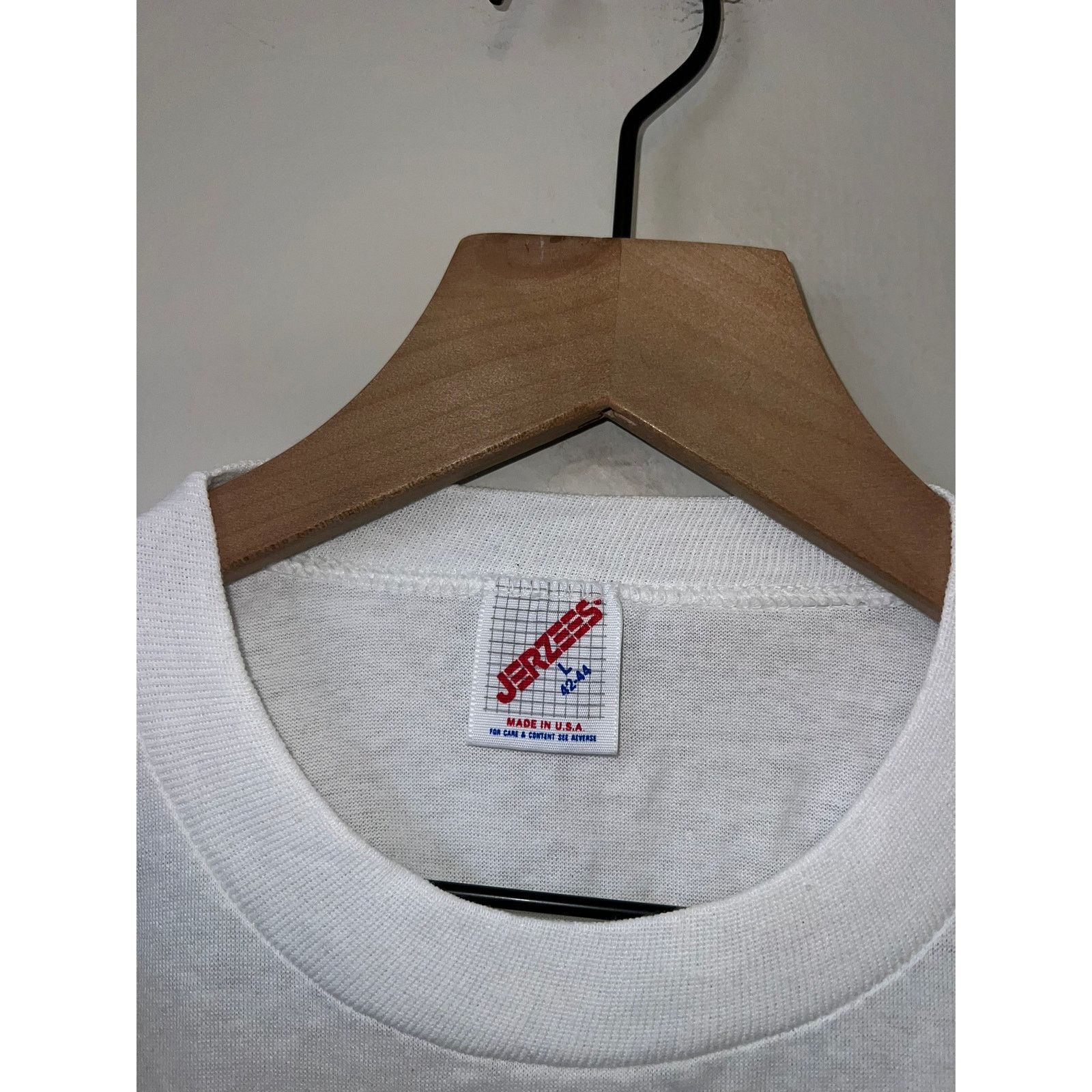 Jerzees Vintage Yellowstone Park Shirt Nature White L Pocket Tee Size US L / EU 52-54 / 3 - 5 Thumbnail