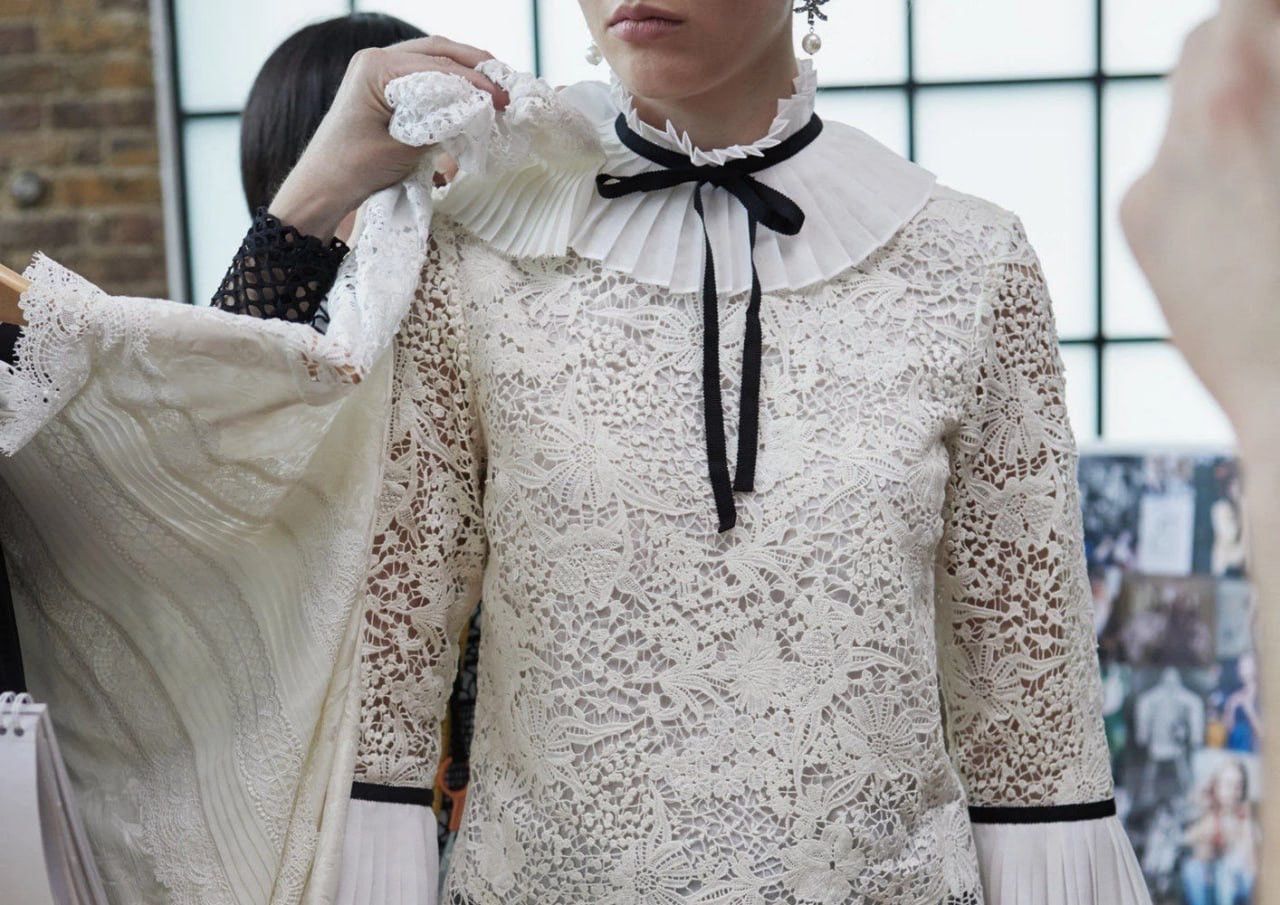 Erdem Erdem x H&M lace Top blouse ruffles contrasting ribbon Size S / US 4 / IT 40 - 3 Thumbnail