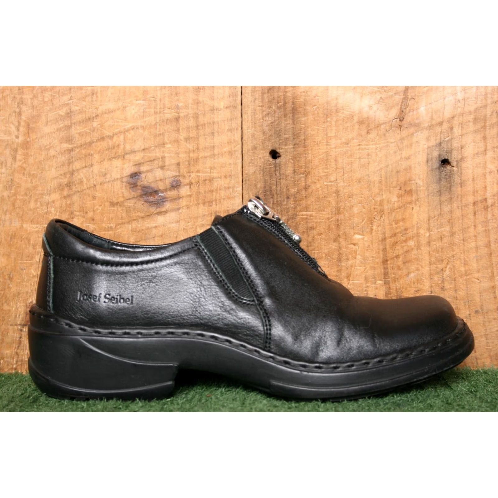 Vintage VINTAGE Josef Seibel Pamela Black Leather Front Zip Loafers EUR 37 ≈ US 6.5 Womens Leather Loafer Janet Style Casual Zip Front Side Size US 7 / IT 37 - 2 Thumbnail