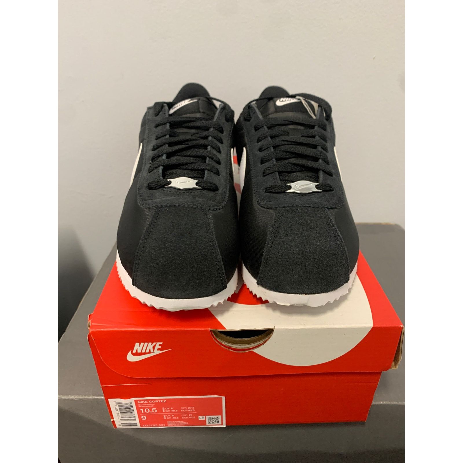 Nike Nike Cortez Nylon Black White Women's 10.5 NEW SHIPS NOW Size US 10.5 / IT 40.5 - 2 Thumbnail
