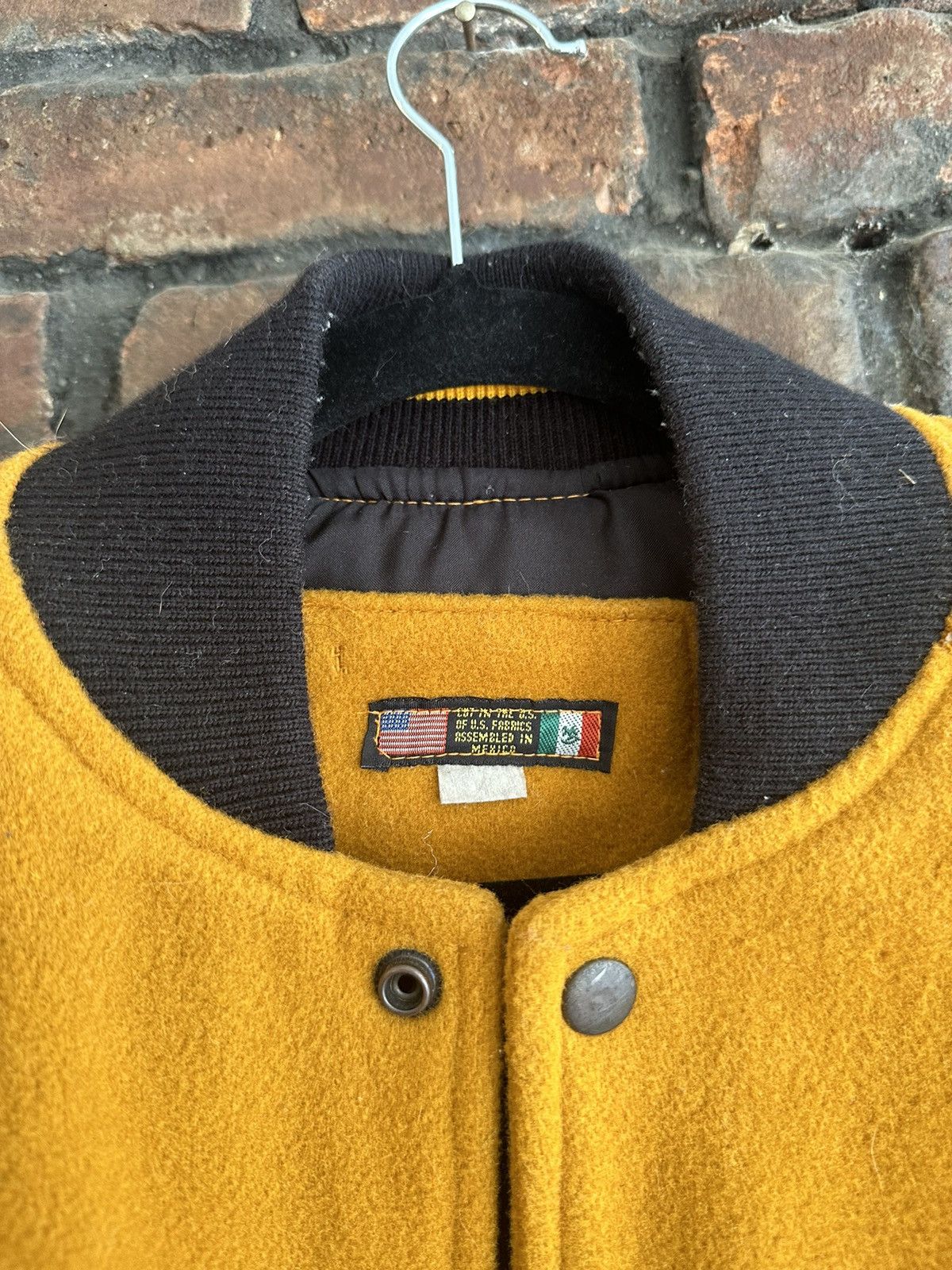 Vintage Yellow and brown Club America varsity jacket 90s vintage Size US L / EU 52-54 / 3 - 6 Thumbnail