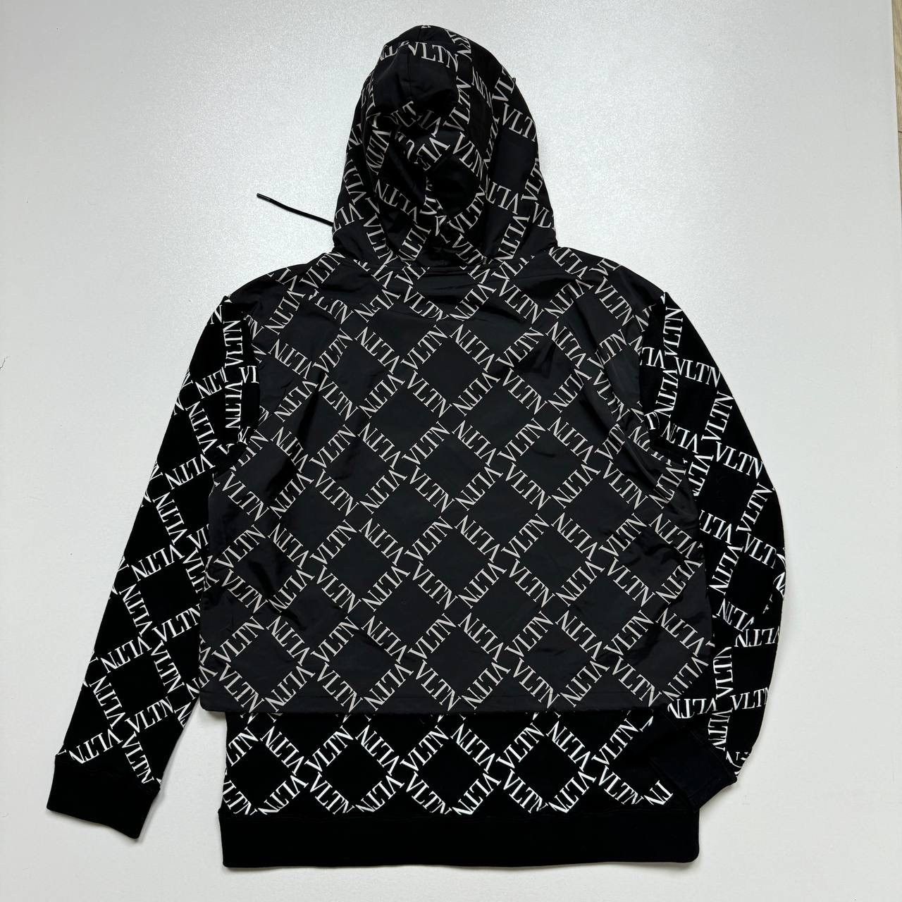 Valentino VALENTINO 'vltn' Logo Grid Print Hoodie In Black Size US M / EU 48-50 / 2 - 2 Thumbnail
