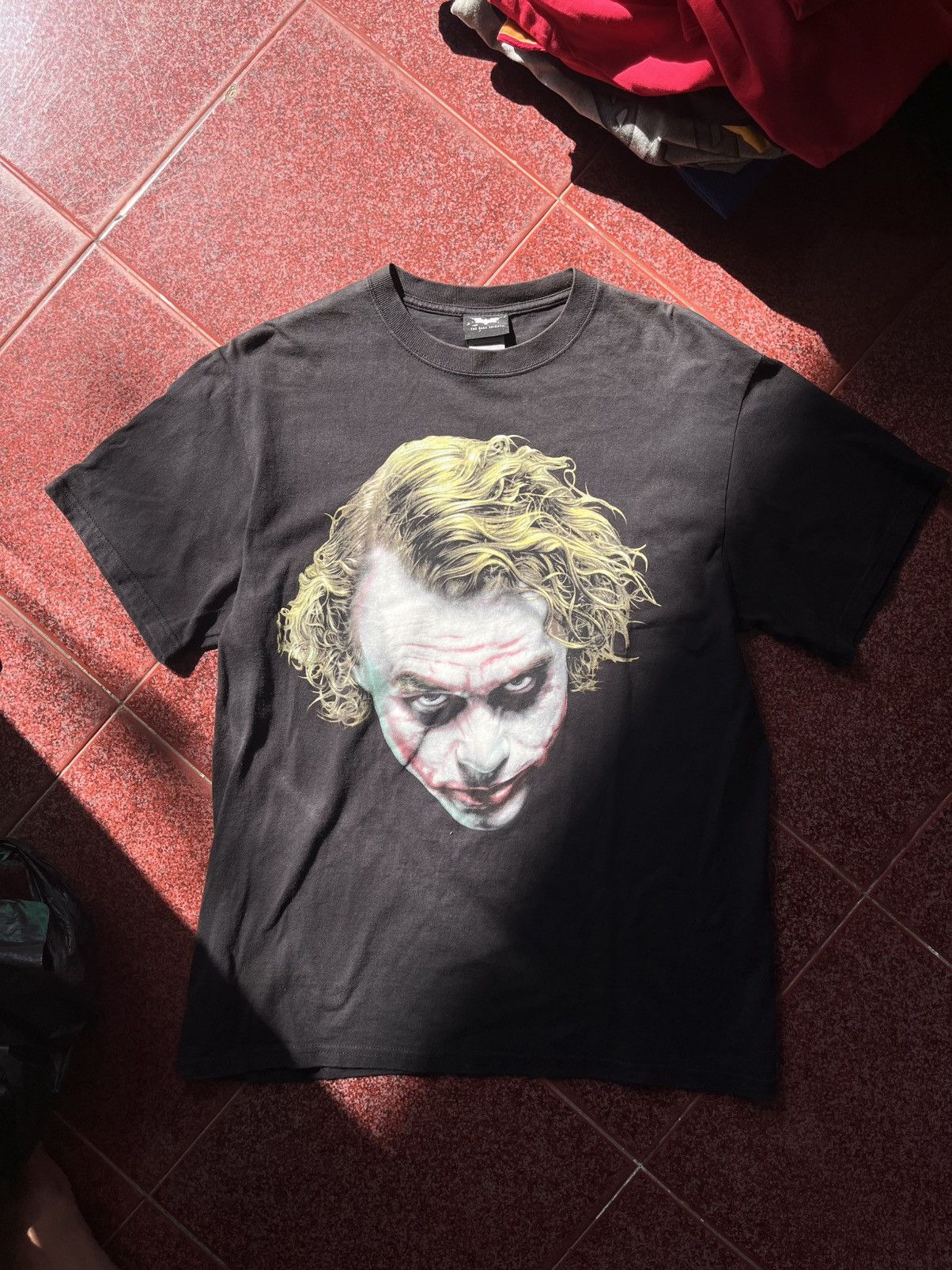 DC Comics Vintage Joker Batman The Dark Knight Movie Tshirt Size US M / EU 48-50 / 2 - 1 Thumbnail