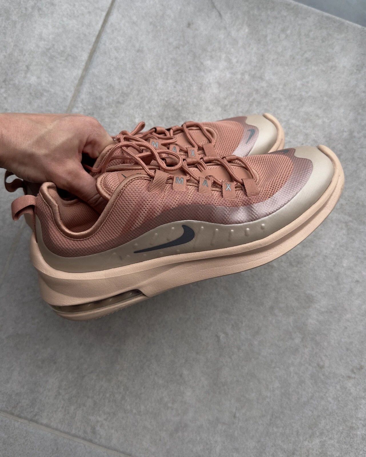 Nike Nike Air Max Axis Rose Blush Womens Running Shoes Size US 8.5 / IT 38.5 - 8 Thumbnail