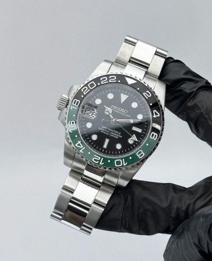 Japanese Brand Seiko Mod GMT-Master 2 Sprite Green Oyster Steel Watch NH34 Size ONE SIZE - 1 Thumbnail