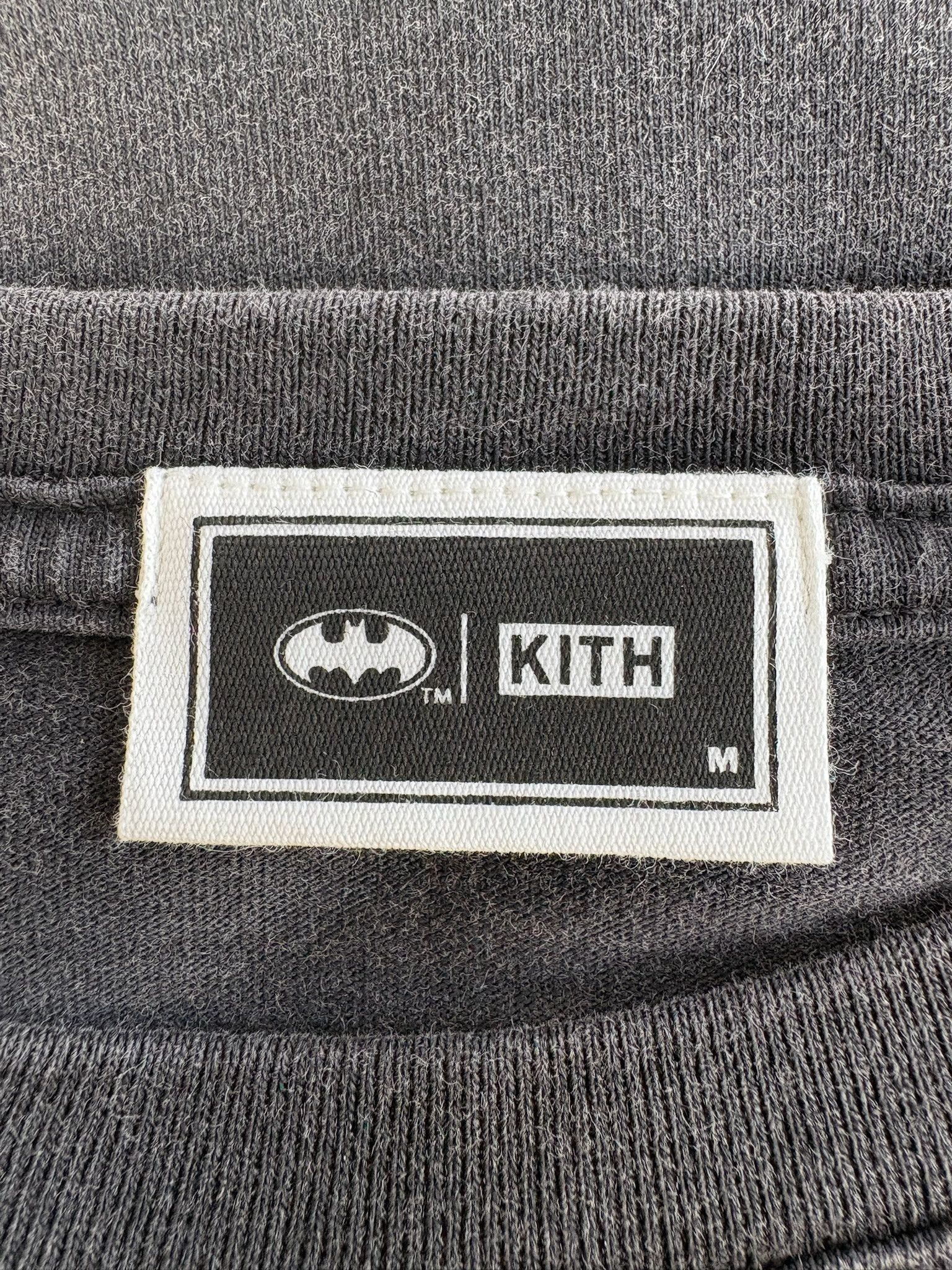 Kith Kith x Batman Logo "Vintage" Tee (Black) Size US M / EU 48-50 / 2 - 3 Thumbnail