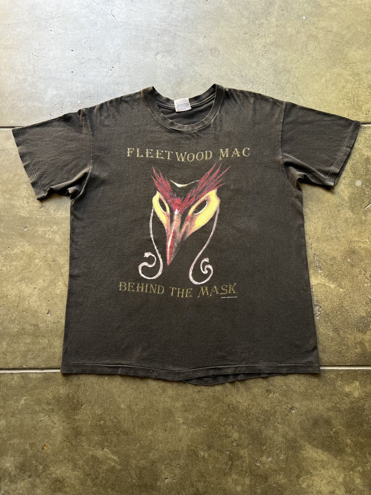 Band Tees 1990 Fleetwood Mac Behind The Mask Tour Band Tee Shirt Size US XL / EU 56 / 4 - 1 Thumbnail