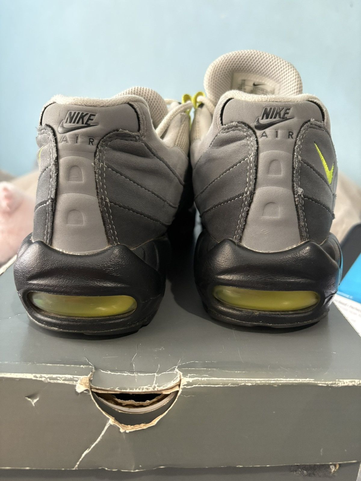 Nike Nike air max 95 neon 2020 Size US 10 / EU 43 - 4 Thumbnail
