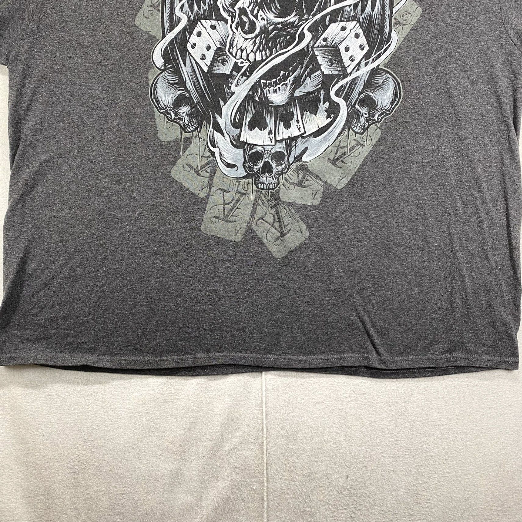 Vintage VINTAGE Skull Dice Station T-Shirt Men 3XL Gray Graphic Print Gambler Gothic Top Hat 60s 70s 80s 90s dx Size US XXL / EU 58 / 5 - 5 Thumbnail