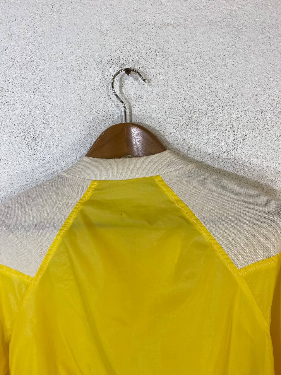 Vintage vintage two tone thin nylon windbreaker nice design Size US S / EU 44-46 / 1 - 9 Thumbnail
