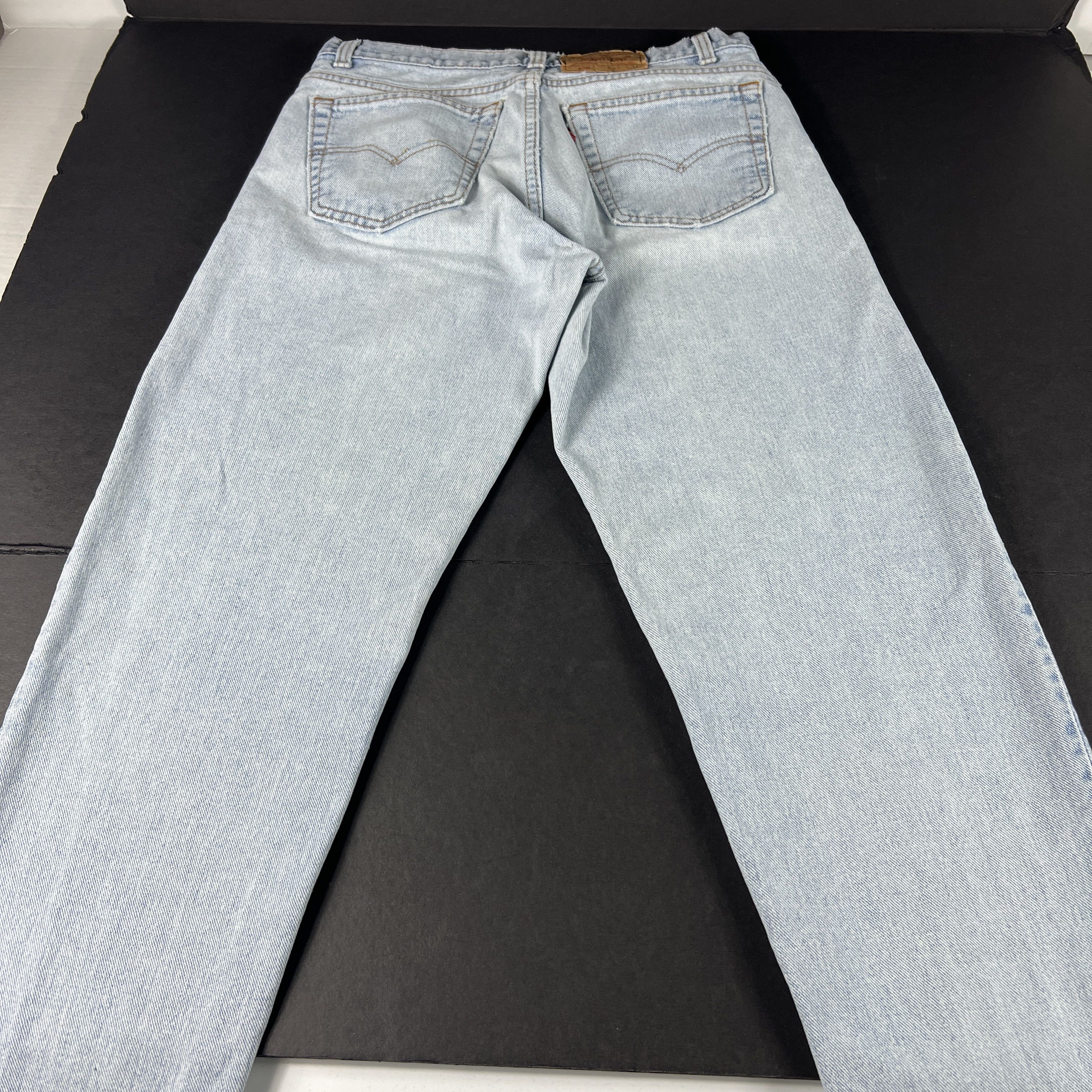 Levi's × Vintage VTG 90s Levi's Jeans 550 Relaxed Straight Light Blue Denim Size US 33 - 10 Thumbnail