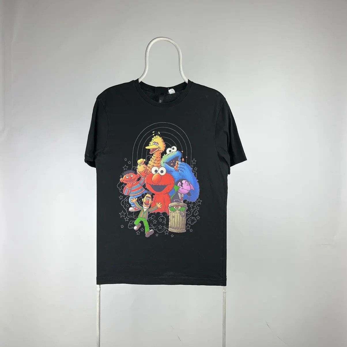 H&M H&M Kaws tshirt size Small Sesame Street size Small Size US S / EU 44-46 / 1 - 1 Thumbnail
