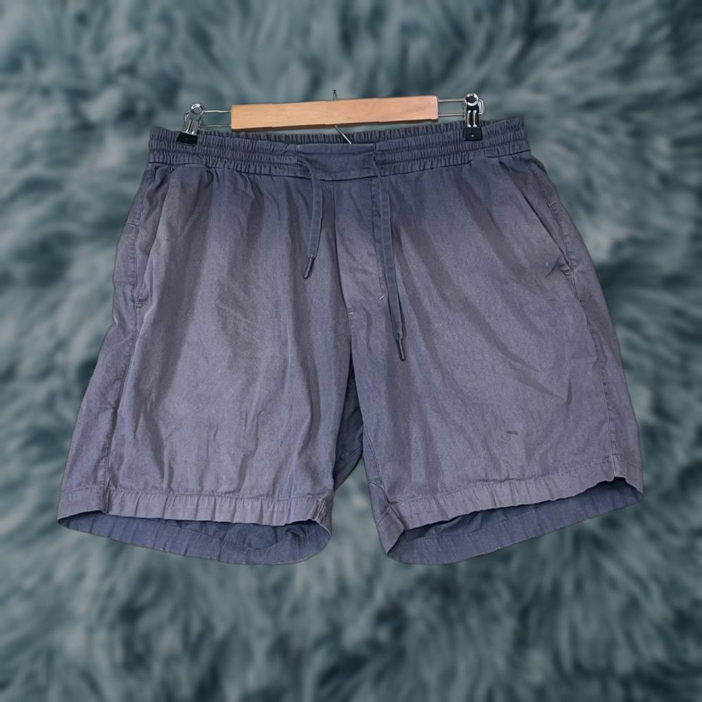 Lululemon Lululemon Linerless Shorts Gray Men’s Medium Athletic Drawstring Inseam 7 in Cross Training Gym Running Lightweight Size US 31 - 1 Thumbnail