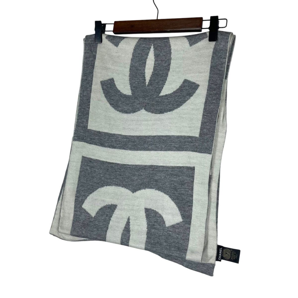 Chanel × Vintage Vintage Chanel CC Logo All Over Print Scarf Muffler Size ONE SIZE - 7 Thumbnail