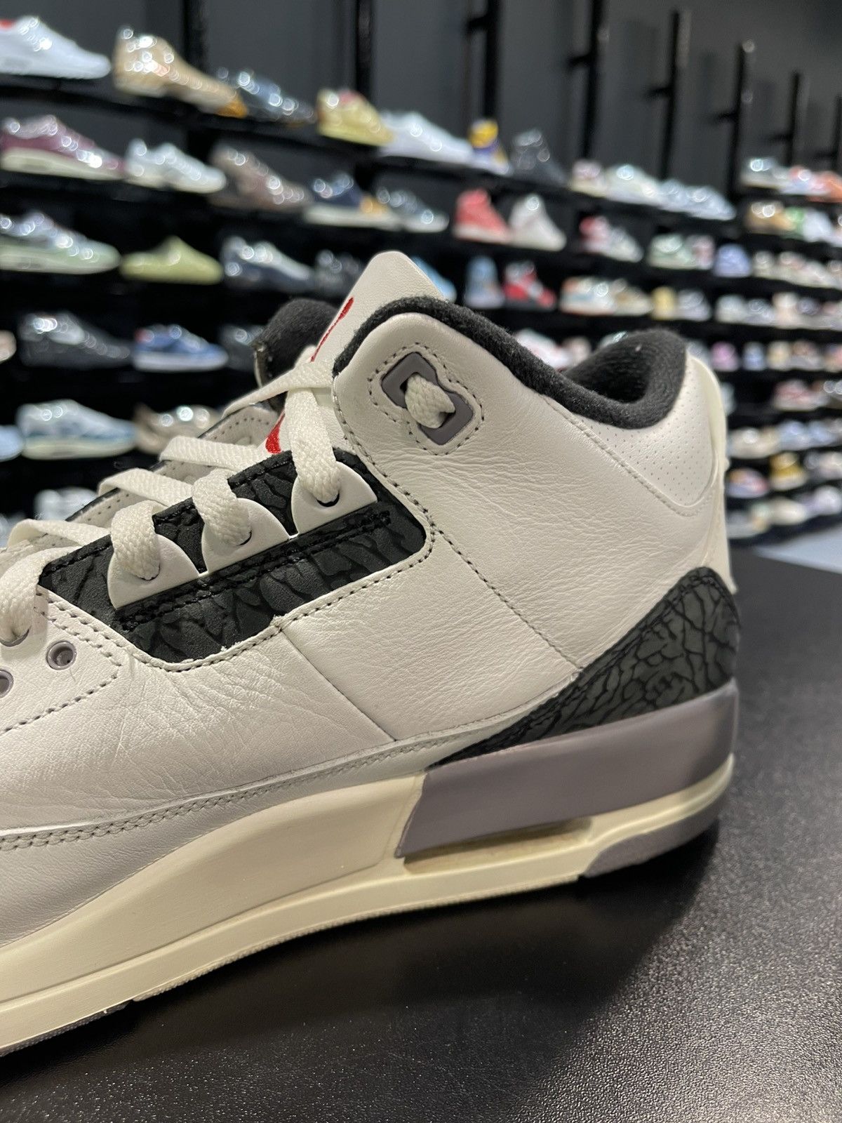 Jordan Brand Size 13 - Jordan 3 Retro Cement Grey Size US 13 / EU 46 - 6 Thumbnail