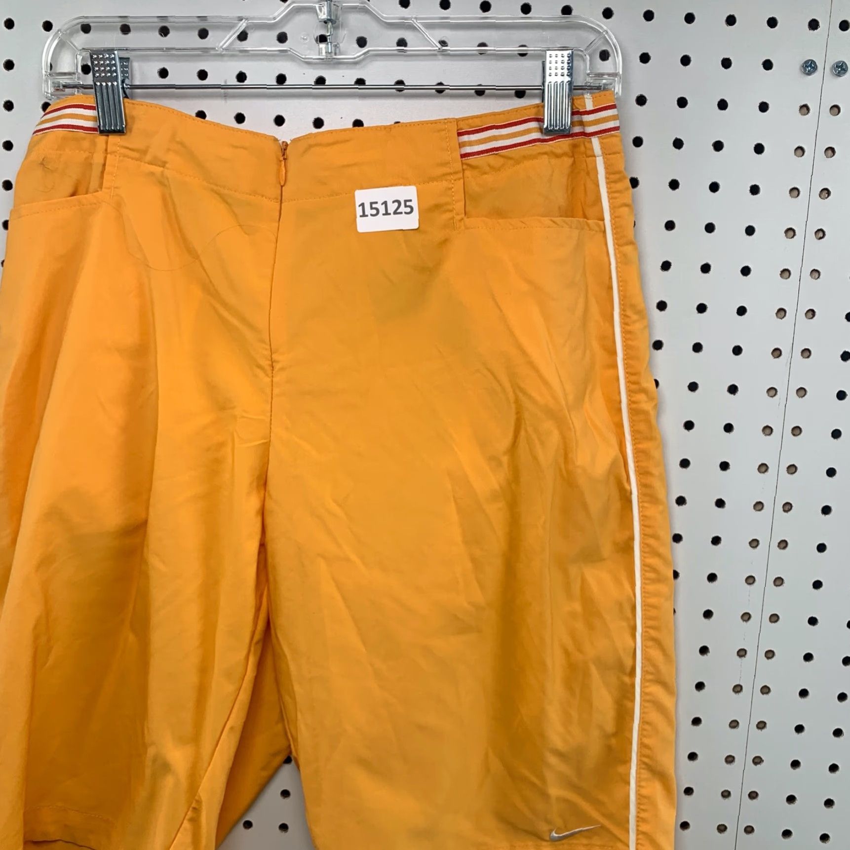 Nike VINTAGE Nike Women's Nylon Shorts M (8-10) Gray Athletic Activewear Front Zip Swoosh Size 32" / US 10 / IT 46 - 4 Thumbnail