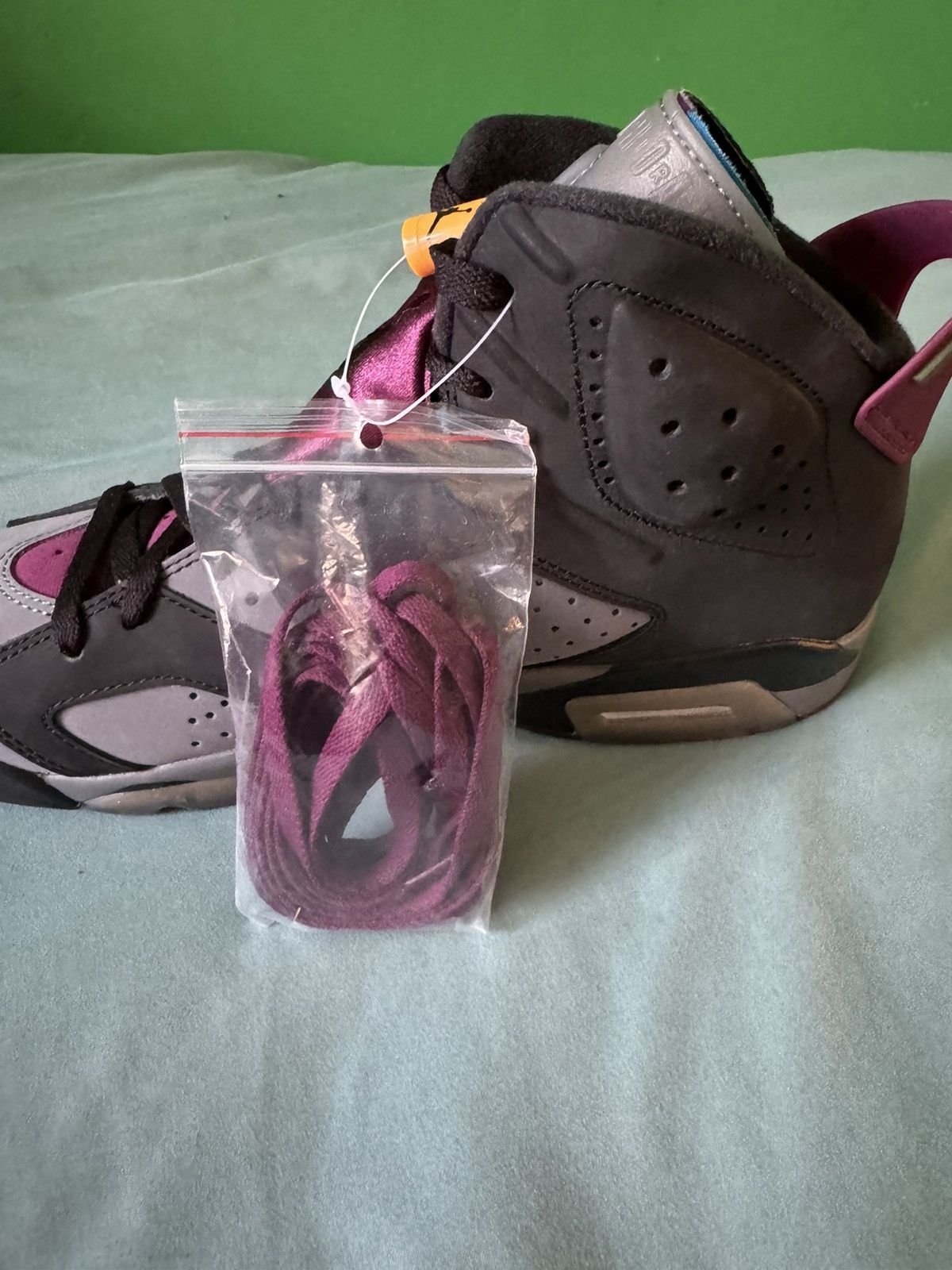 Jordan Brand Nike Air Jordan 6 Bordeaux 2021 Size US 10.5 / EU 43-44 - 9 Thumbnail