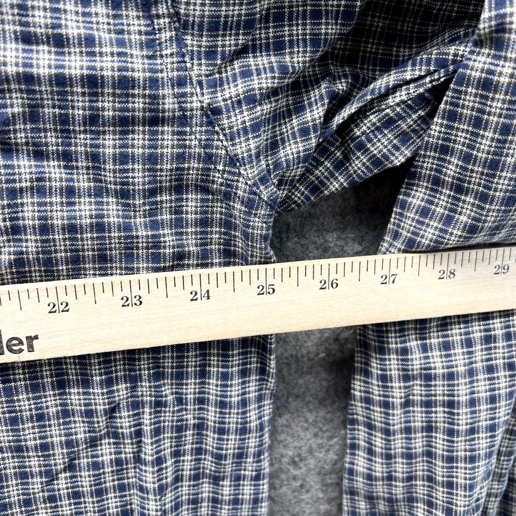 Vintage VINTAGE Columbia Shirt Men XL Plaid Gray Button-Down Casual/Business/Workwear Size US XL / EU 56 / 4 - 7 Thumbnail
