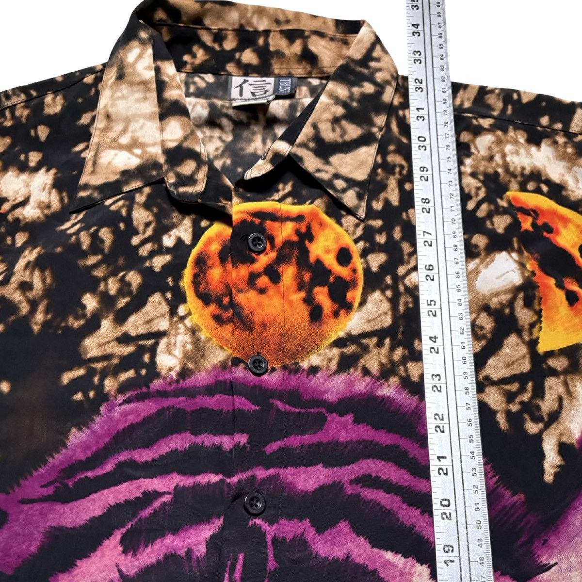 Other Vintage Y2K Trust Tiger Graphic Button Down Shirt Men's XL Size US XL / EU 56 / 4 - 5 Thumbnail