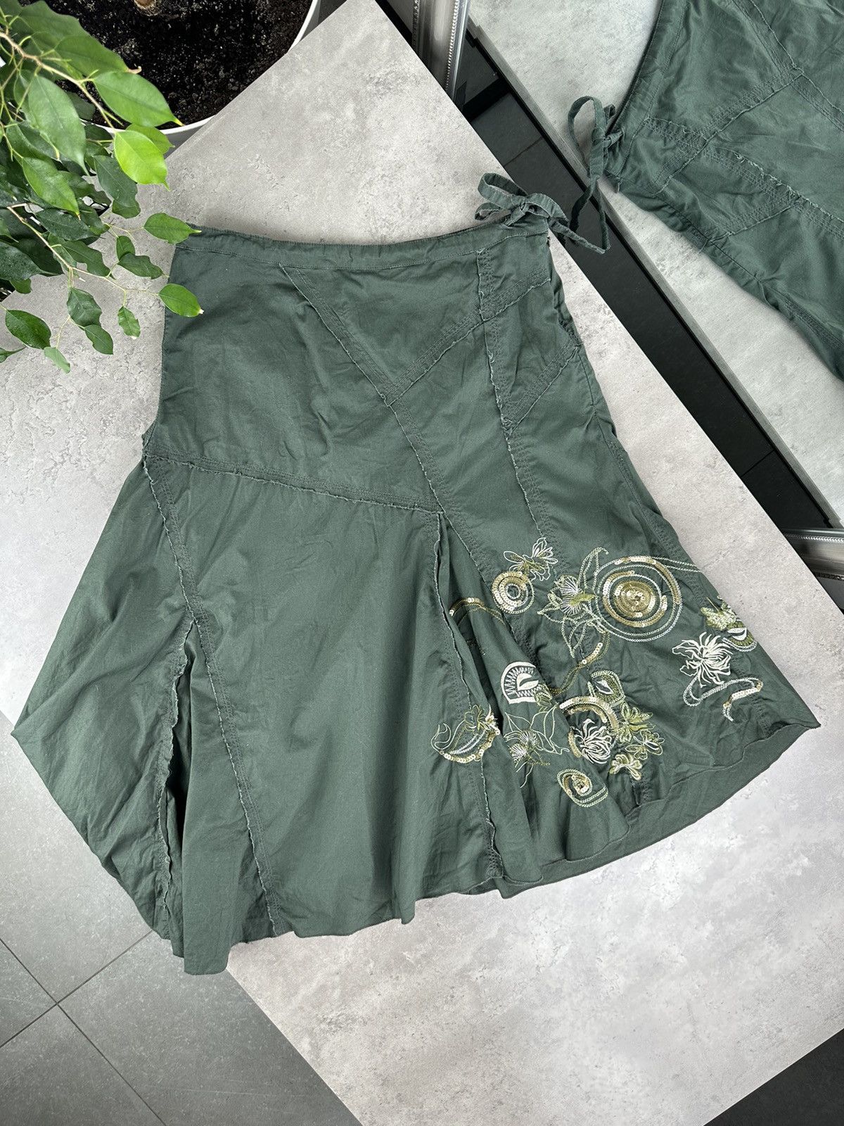 image of Avant Garde x Vintage Asymmetrical Midi Skirt in Green, Women's (Size 26)