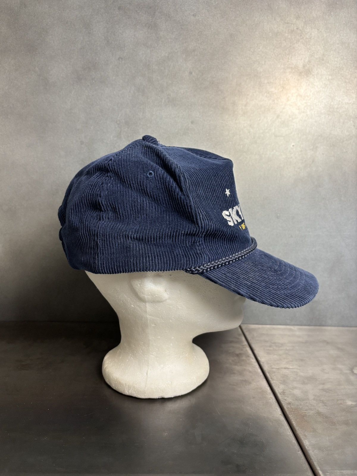 Vintage Sky Dome Rogers Center Toronto Vintage Corduroy Hat Baseball Size ONE SIZE - 6 Thumbnail
