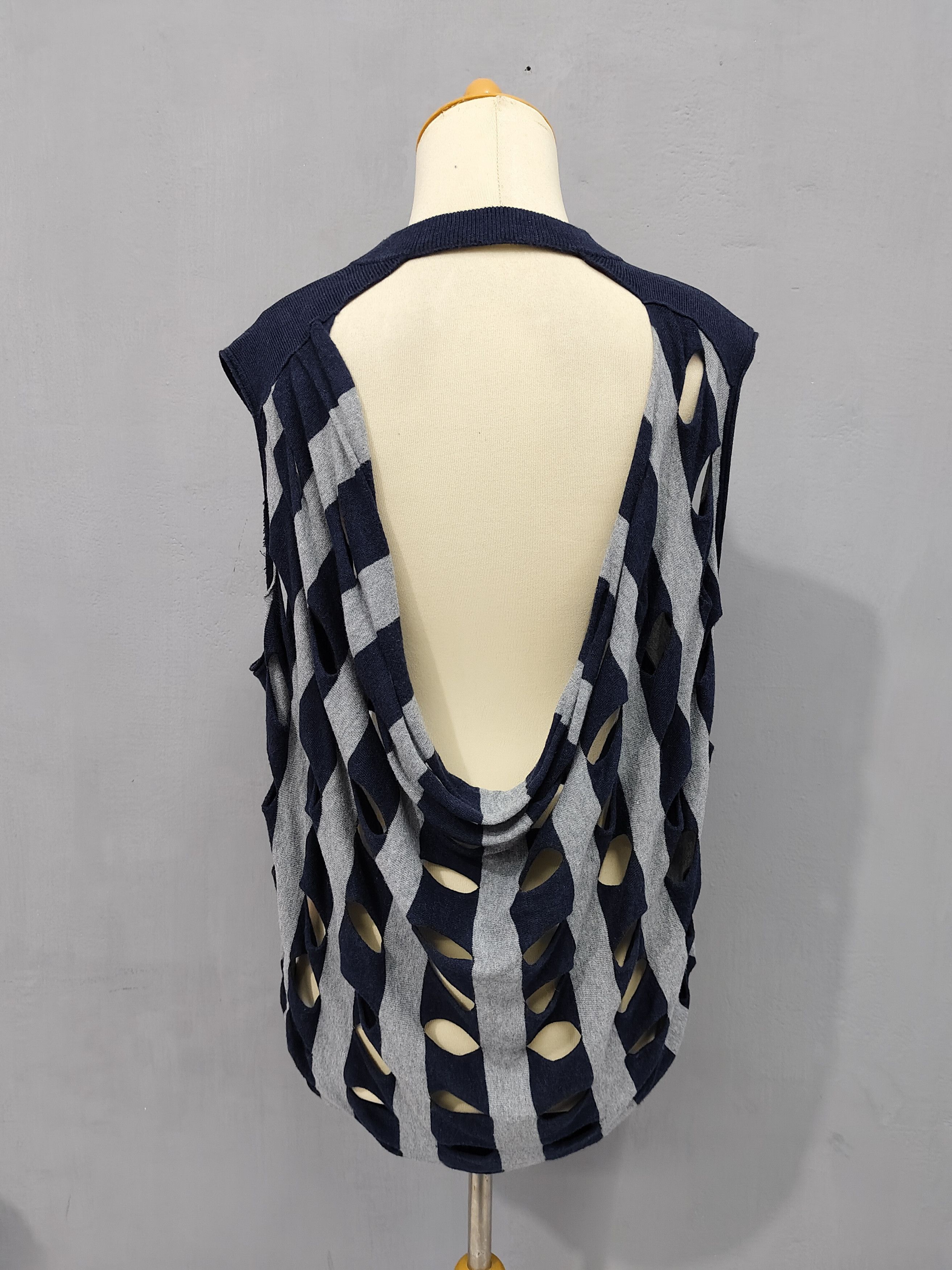 Alexander Wang Alexander Wang💀Deconstucted Cut Out Knit Sleeveless Size L / US 10 / IT 46 - 5 Thumbnail