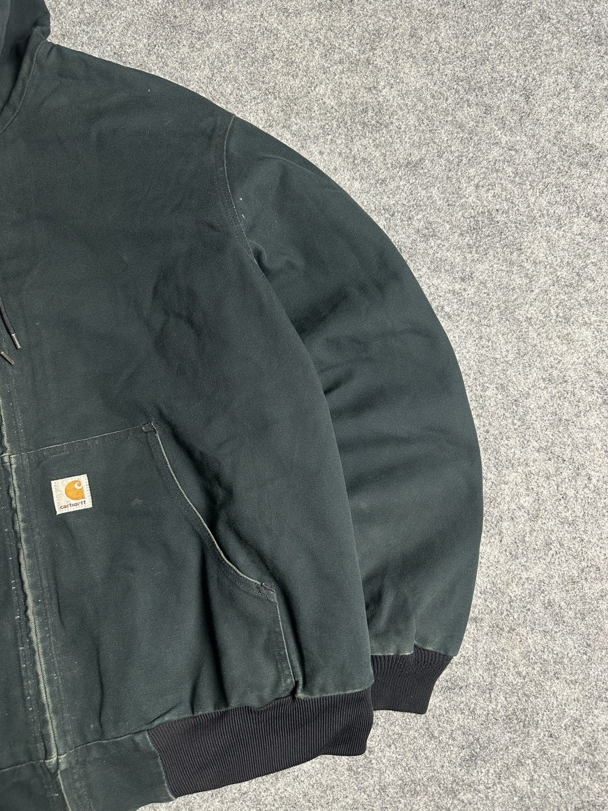 Carhartt Carhartt J131 BLK Active Jacket Black Made in USA boxy fit. Size US XL / EU 56 / 4 - 6 Thumbnail