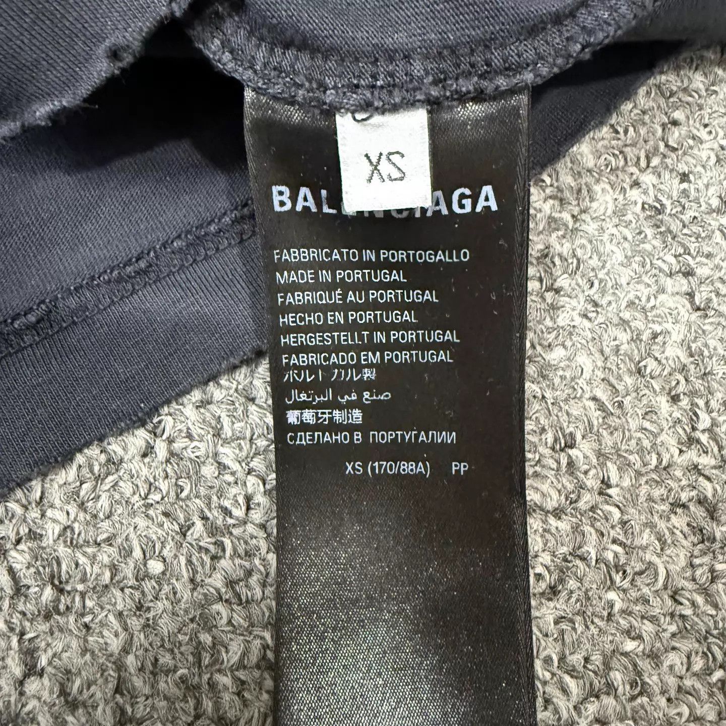 Balenciaga Balenciaga Yellow Tape Logo Black Destroyed Short XS Size US XS / EU 42 / 0 - 4 Thumbnail