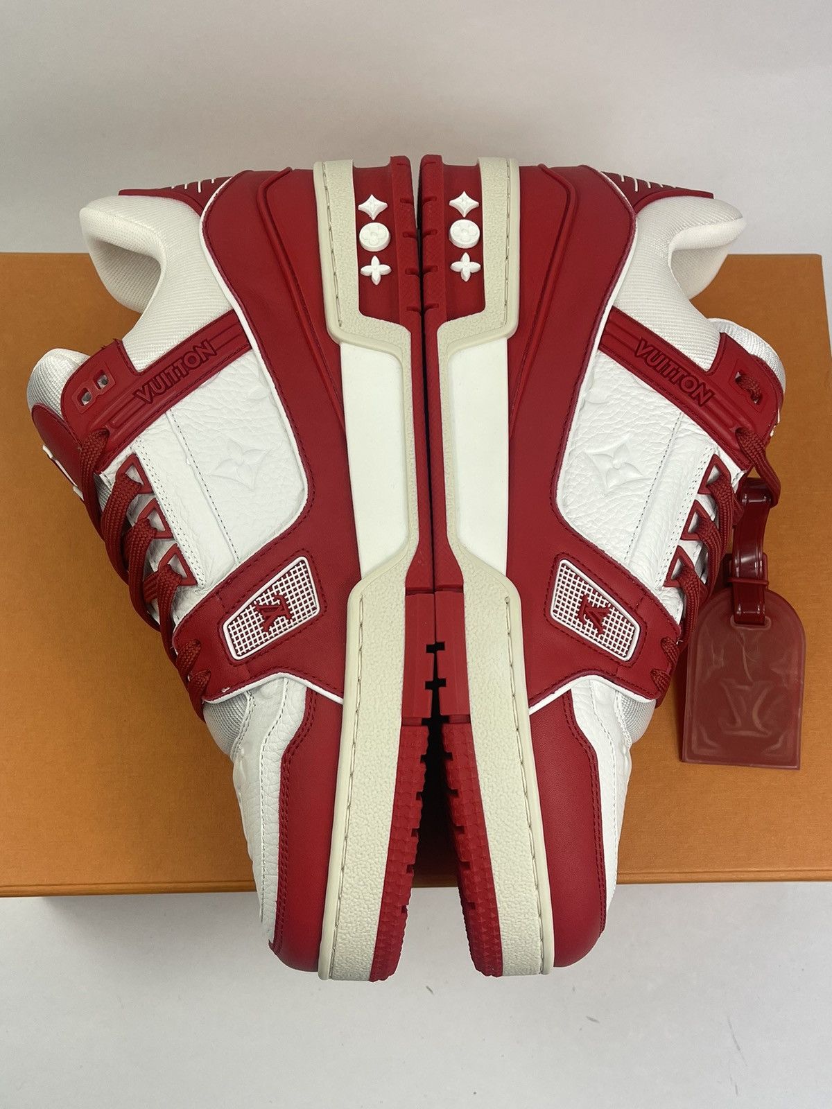Louis Vuitton VIRGIL ABLOG EXCLUSIVE RED LOGO EMBOSSED SNEAKERS Size US 8 / EU 41 - 7 Thumbnail